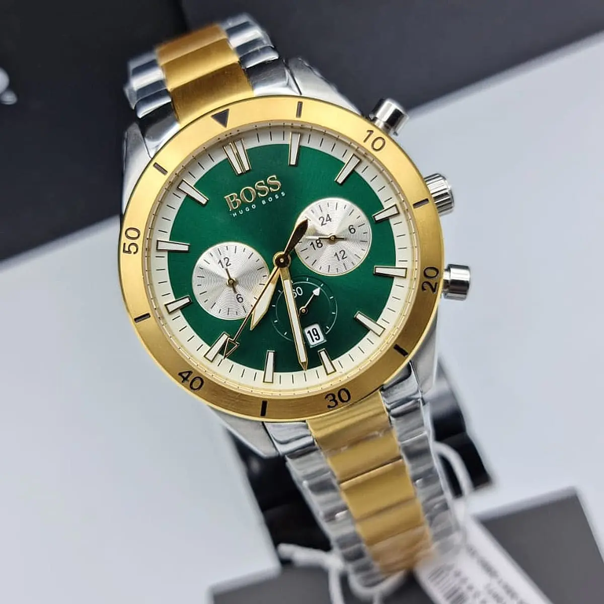 1513872-hugo-boss-watch-men-green-dial-metal-stainless-steel-silver-gold-strap-quartz-battery-analog-chronograph-santiago_13