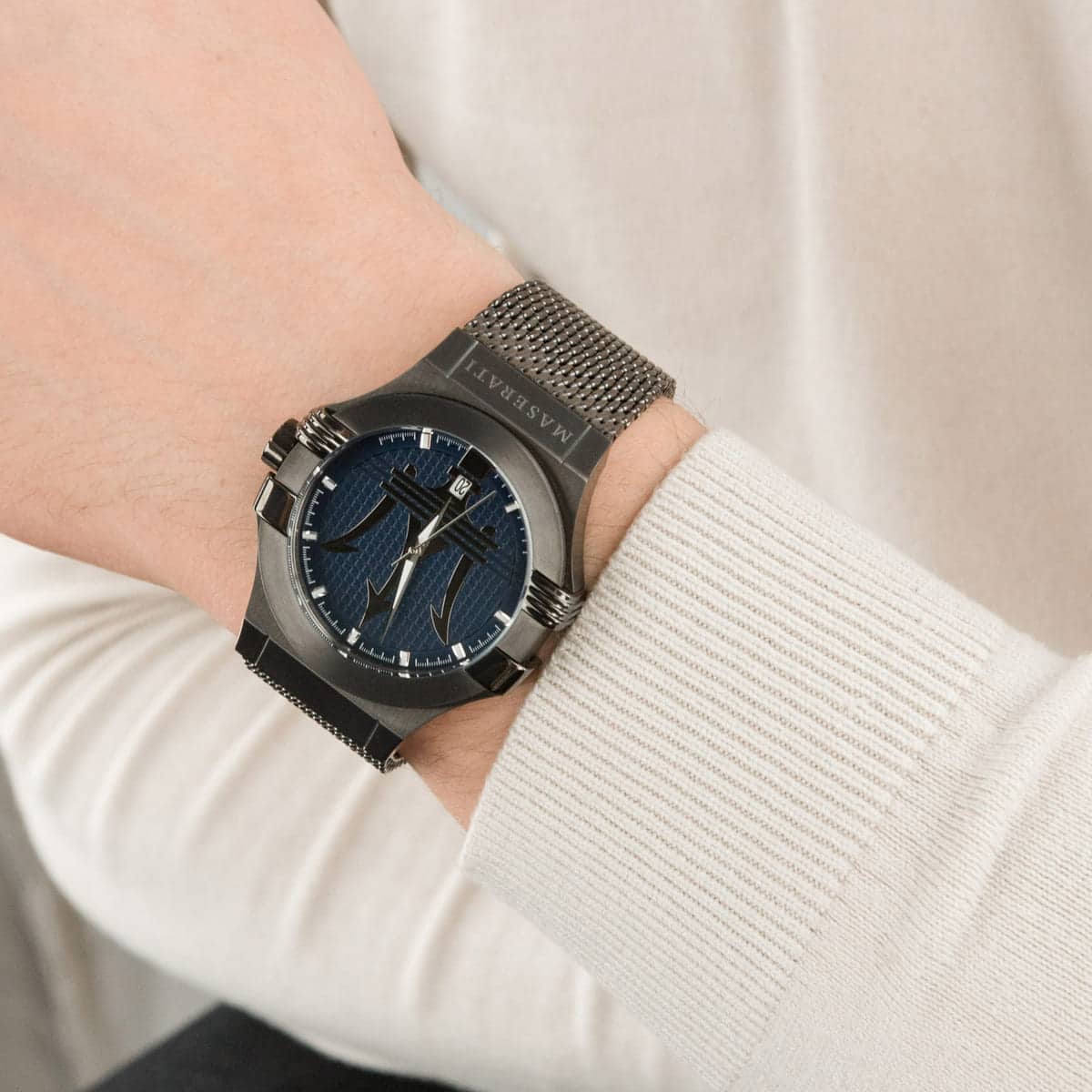 r8853108005-maserati-watch-men-blue-dial-metal-stainless-steel-gray-mesh-strap-quartz-battery-analog-three-hand-potenza_7