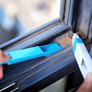 E Basket Plastic Dust Cleaning Brush for Window Frame, Keyboard Corners Brush with Mini Dustpan (Standard Size, Multicolour)